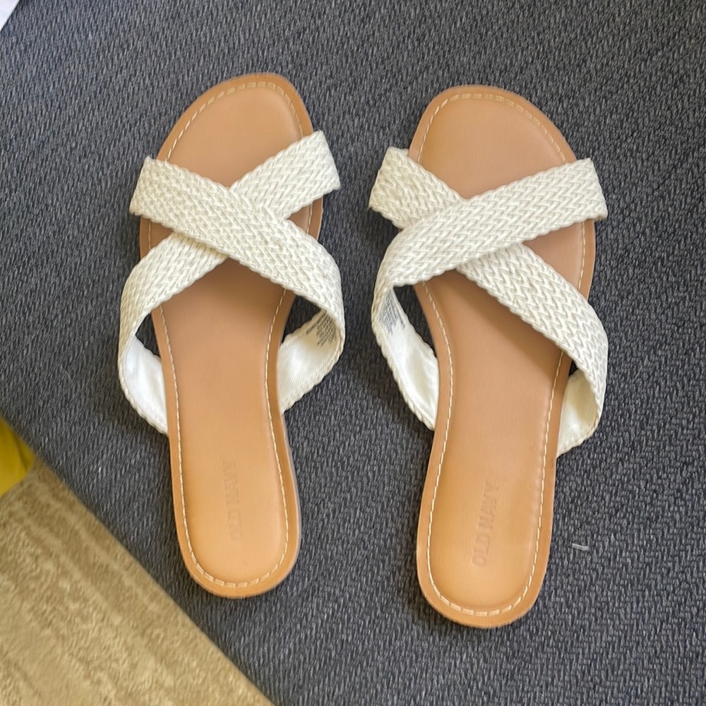 Old Navy Off-White/Cream Crossover Woven PU Leather Slide Sandal - size 8